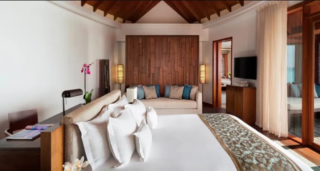 Over Water Suite photo 2